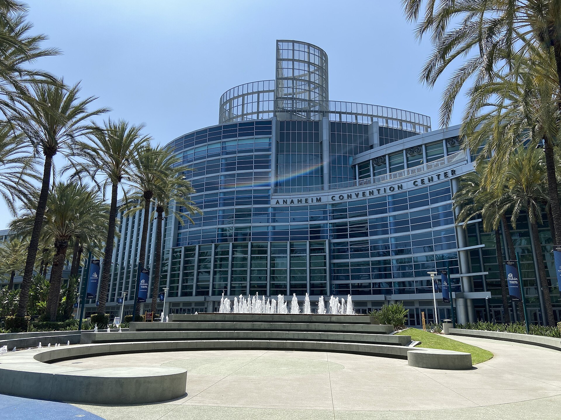 Anaheim Convention Center exterior and fountain plaza